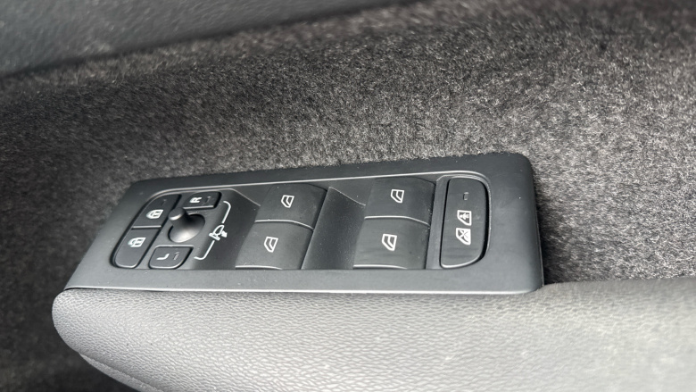 Volvo C40 170kW Recharge Plus 69kWh 5dr Auto Electric Estate